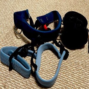 Blue momentum climbing harness. Brand new. 33-36in